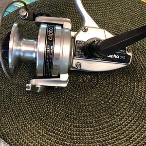 Vintage Shakespeare 070 Alpha 2100 Fishing Reel.